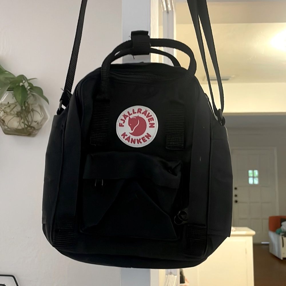 Fjallraven, Kanken Sling Crossbod Bag used only twice- great condition